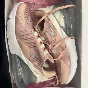 Women’s Nike shoes